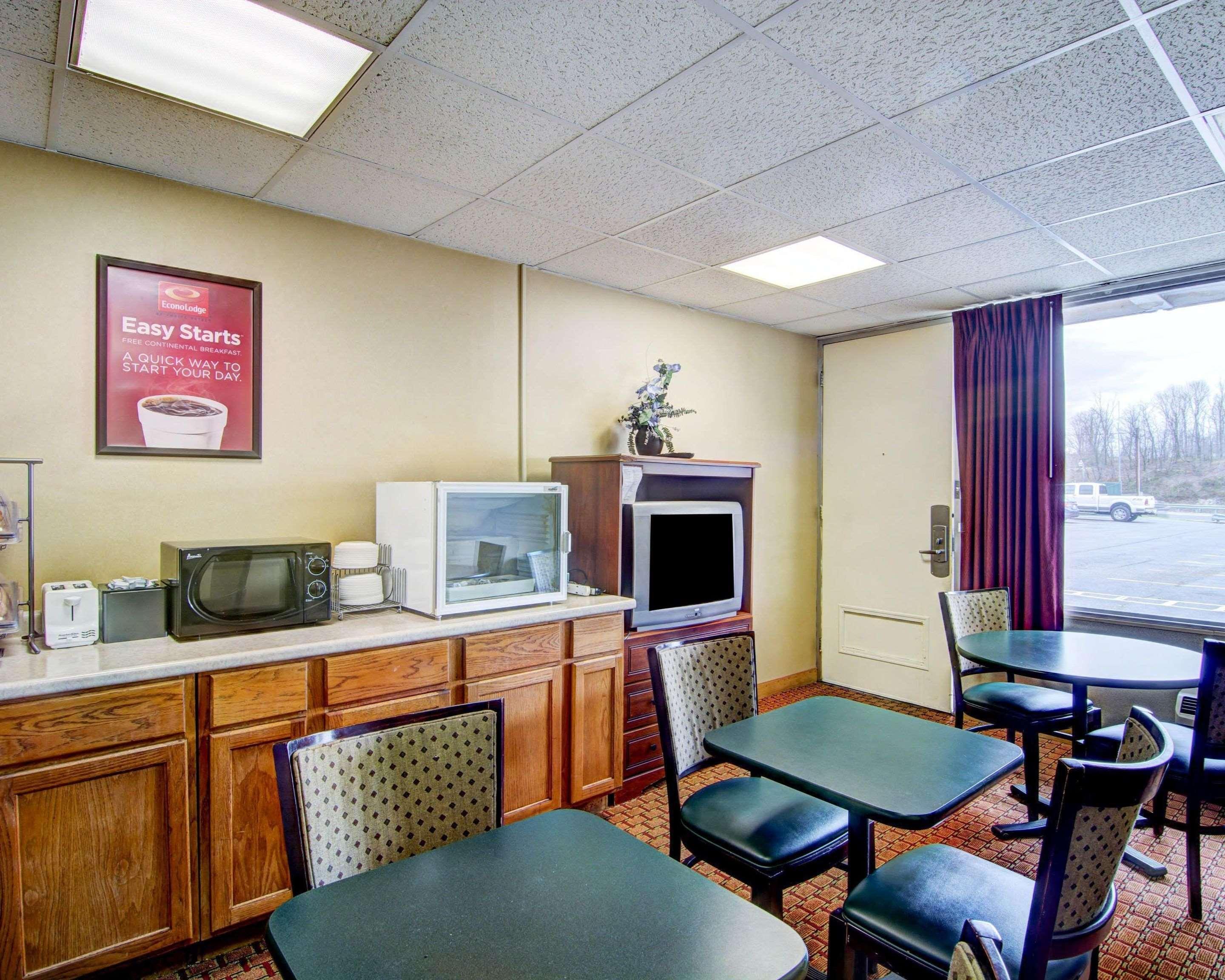 Econo Lodge Wytheville I-77 & I-81 Экстерьер фото