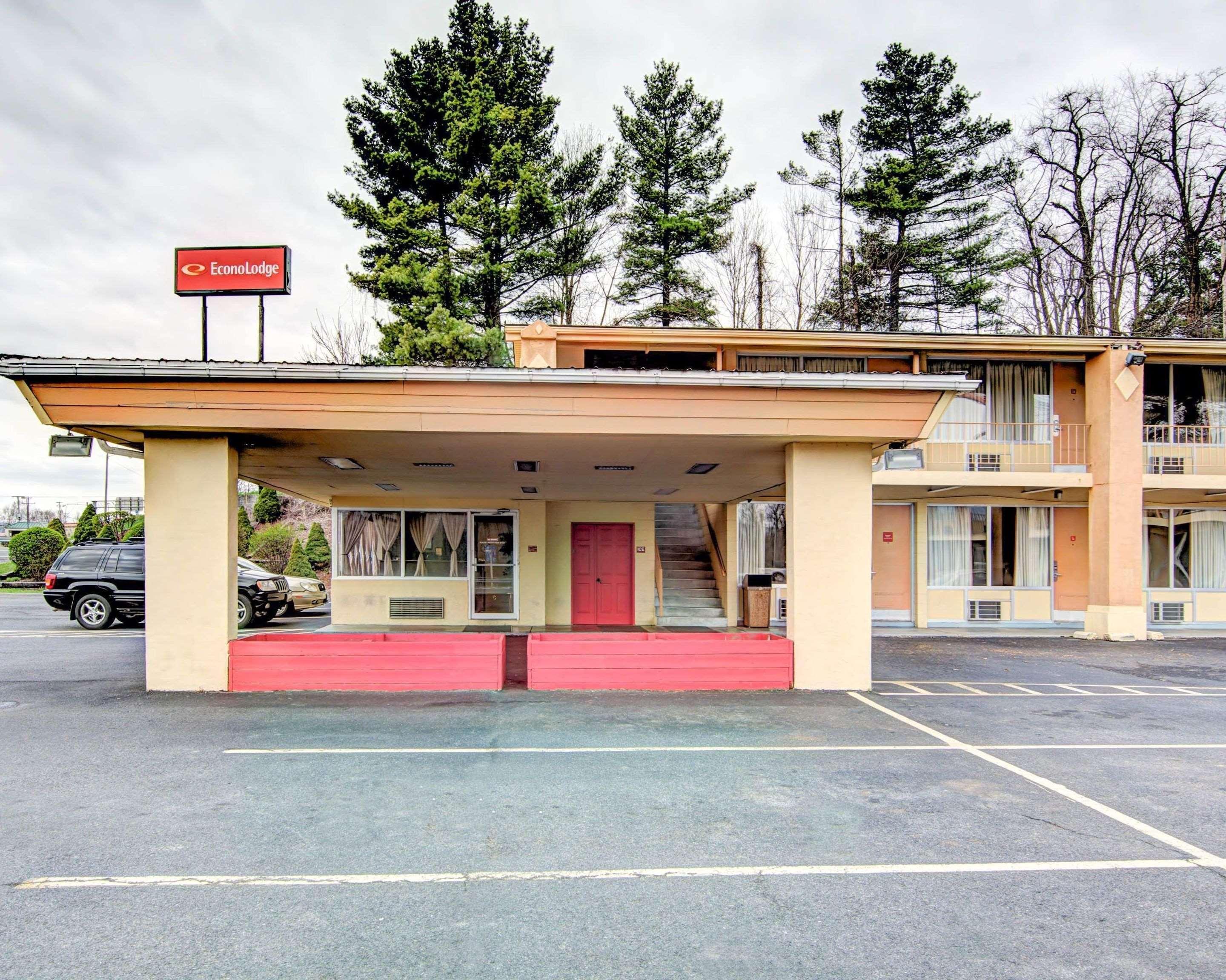 Econo Lodge Wytheville I-77 & I-81 Экстерьер фото