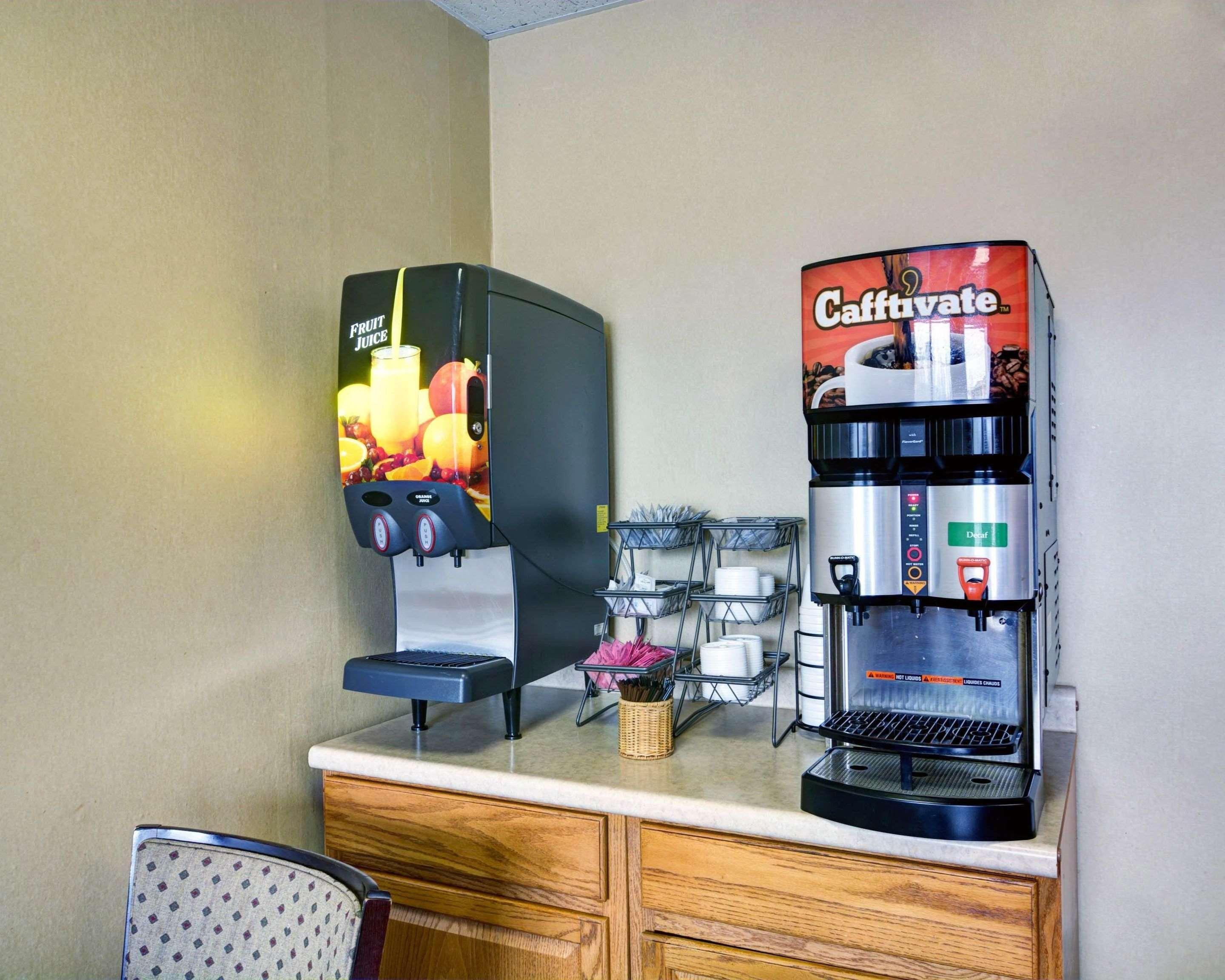 Econo Lodge Wytheville I-77 & I-81 Экстерьер фото