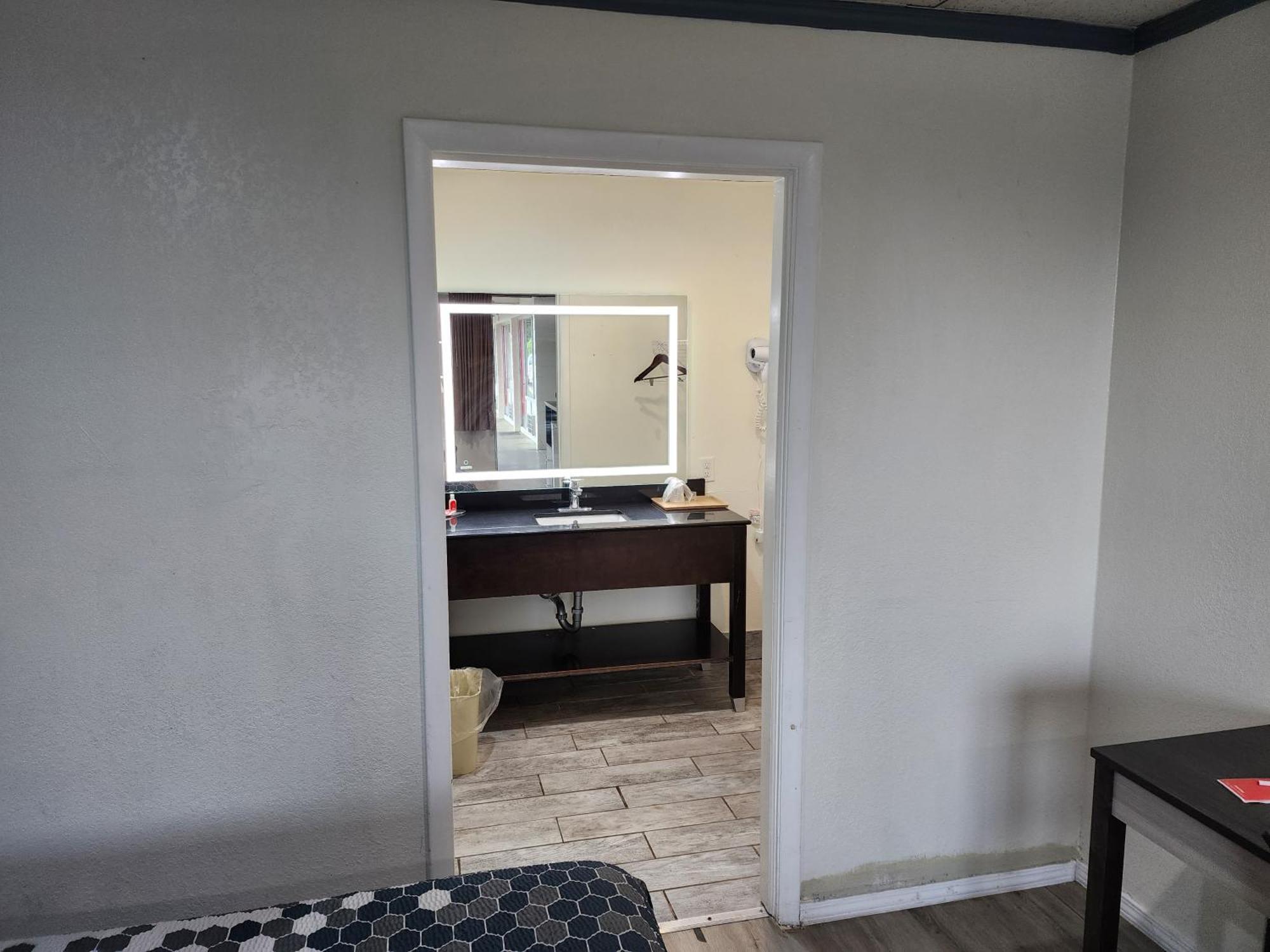 Econo Lodge Wytheville I-77 & I-81 Экстерьер фото