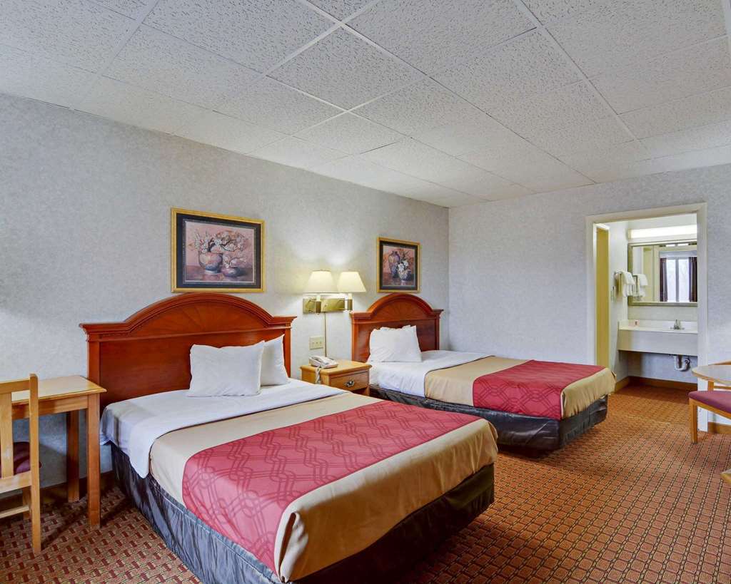 Econo Lodge Wytheville I-77 & I-81 Номер фото